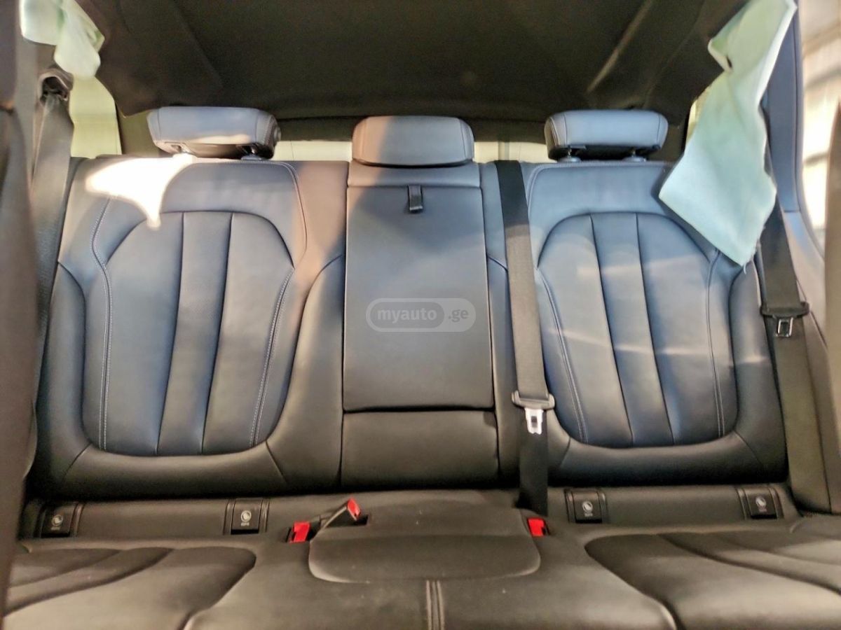 BMW X5 - фото 10