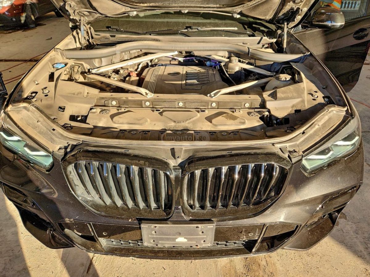 BMW X5 - фото 12