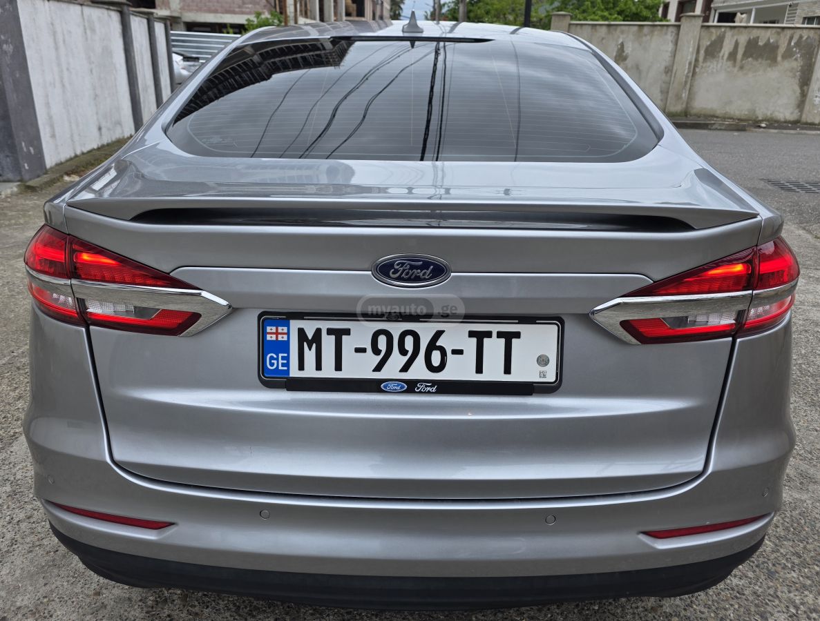 Ford Fusion - фото 4