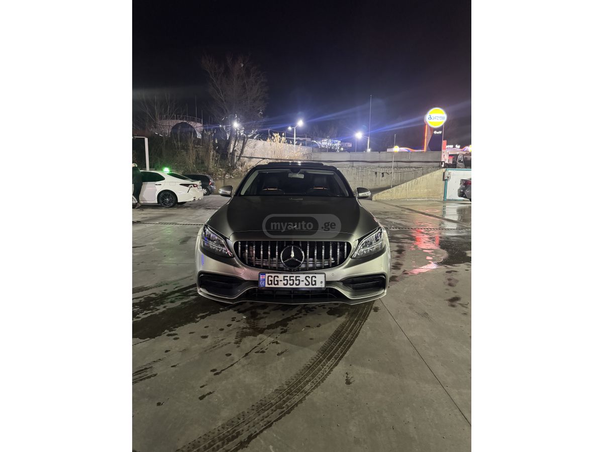 Mercedes-Benz C 300 - фото 1