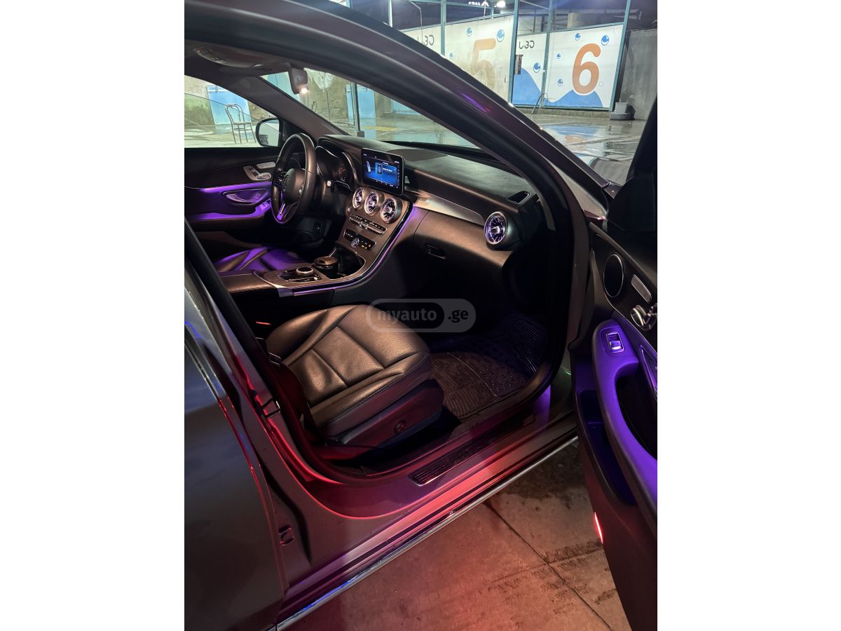 Mercedes-Benz C 300 - фото 10