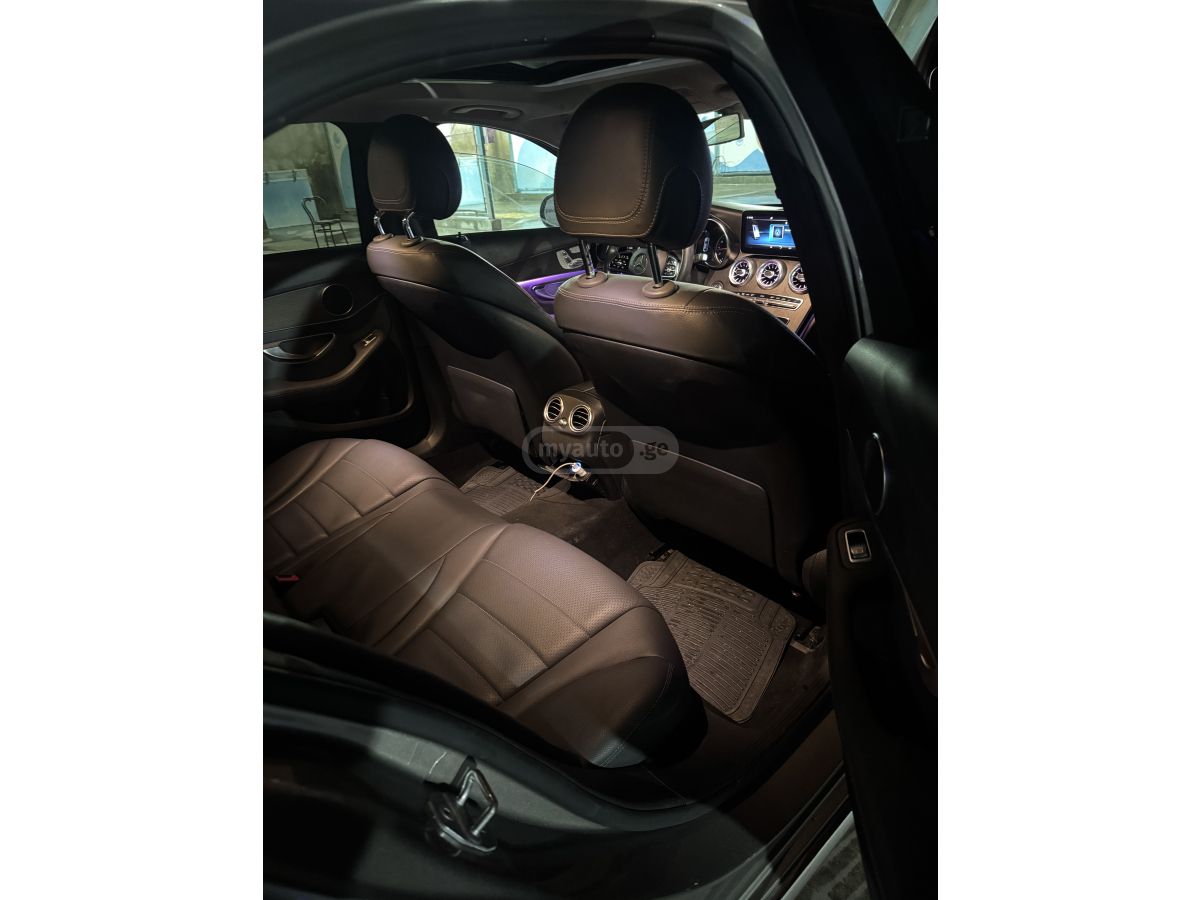 Mercedes-Benz C 300 - фото 12
