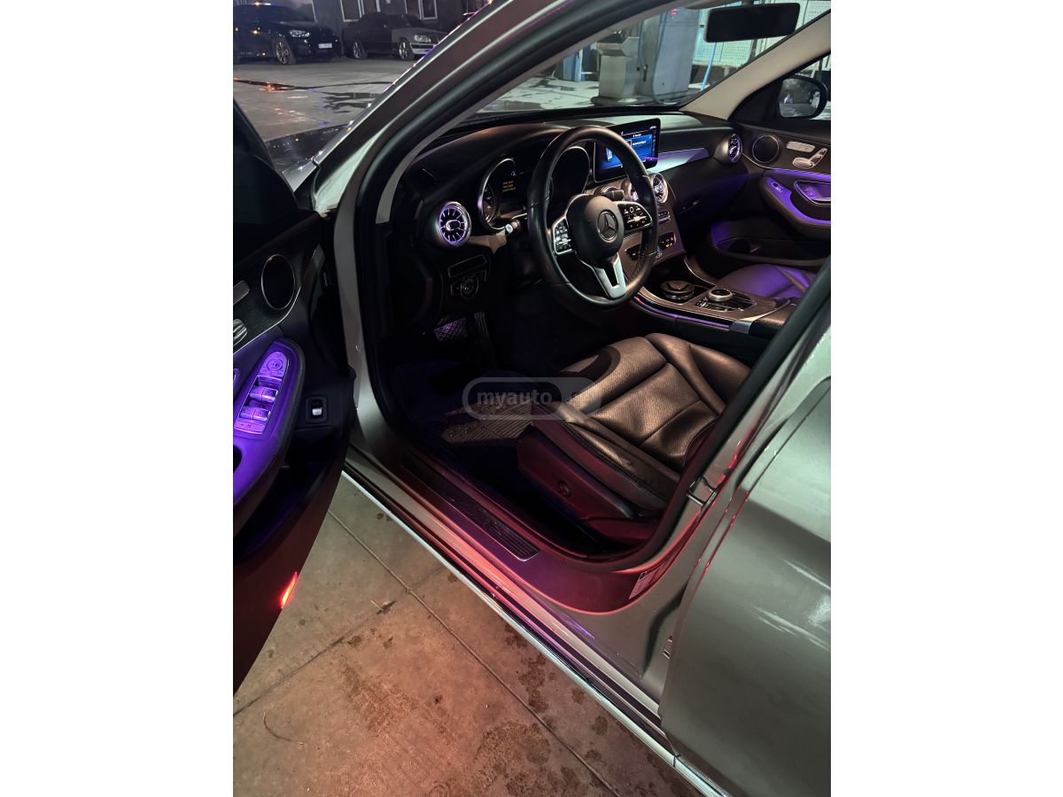 Mercedes-Benz C 300 - фото 13