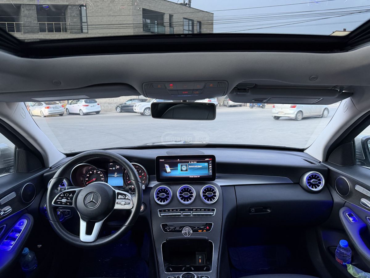 Mercedes-Benz C 300 - фото 3