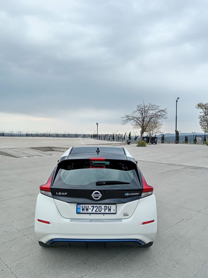 Nissan Leaf - фото 5