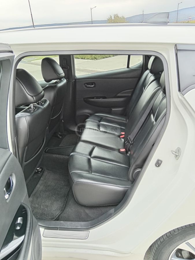 Nissan Leaf - фото 8