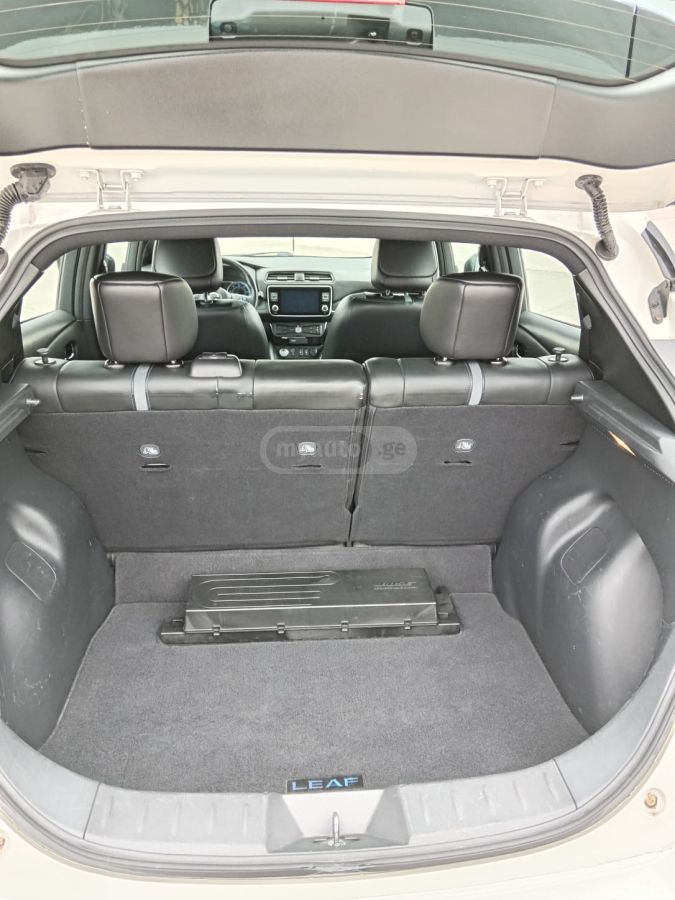 Nissan Leaf - фото 9