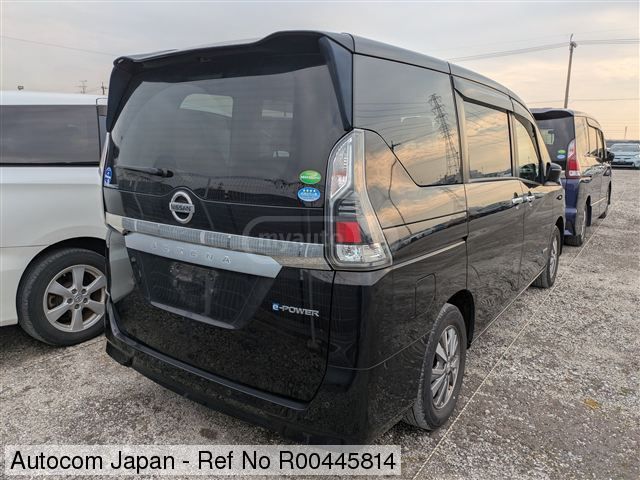 Nissan Serena - фото 10