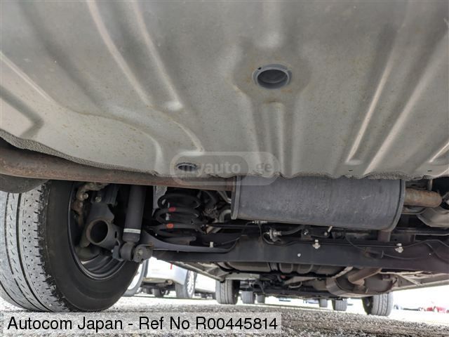 Nissan Serena - фото 11