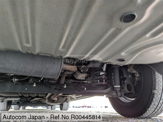 Nissan Serena - фото 12
