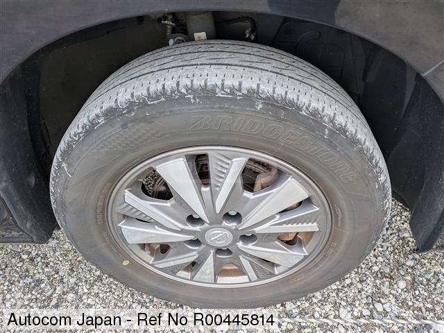 Nissan Serena - фото 3