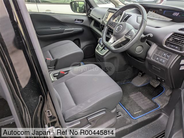 Nissan Serena - фото 5