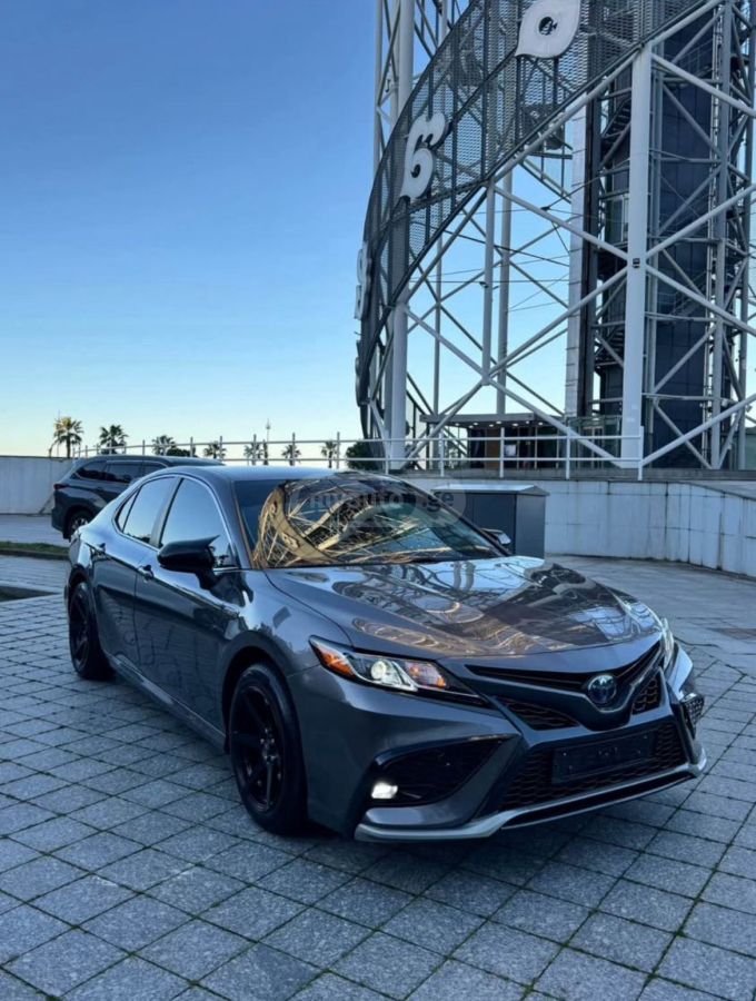 Toyota Camry - фото 3