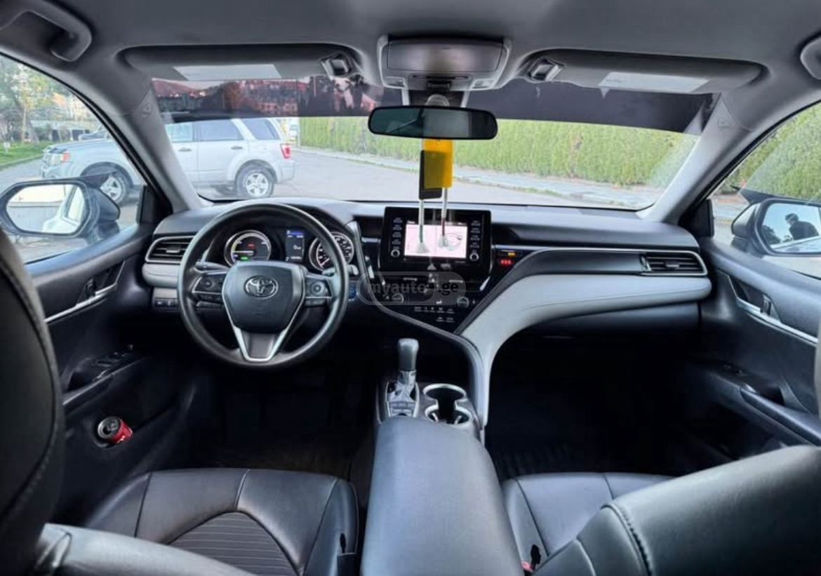 Toyota Camry - фото 4