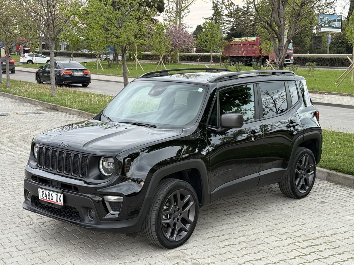 Jeep Renegade - фото 1