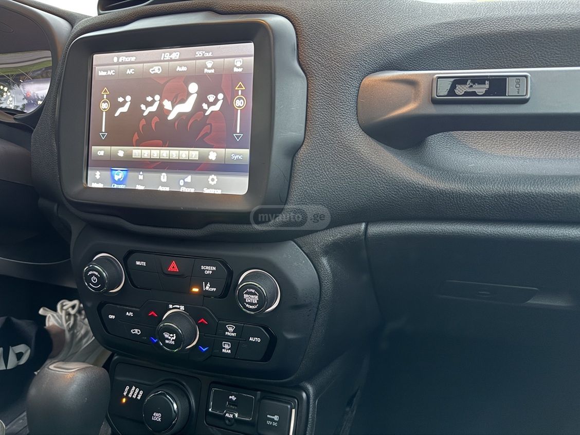 Jeep Renegade - фото 10