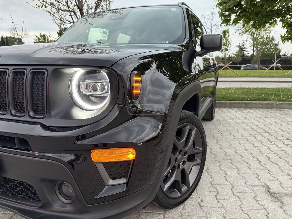 Jeep Renegade - фото 12
