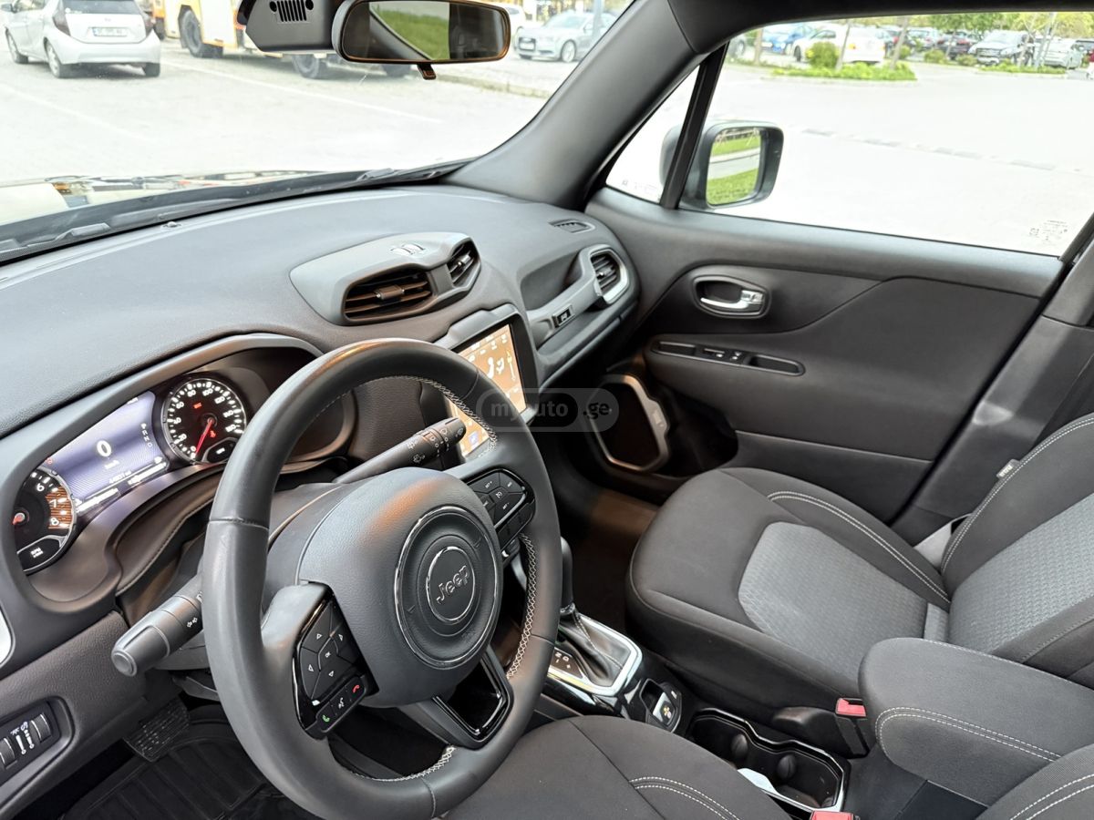 Jeep Renegade - фото 8