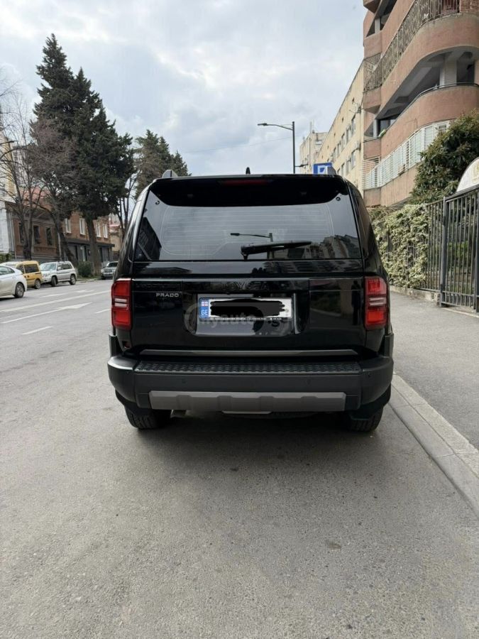 Toyota Land Cruiser Prado - фото 3