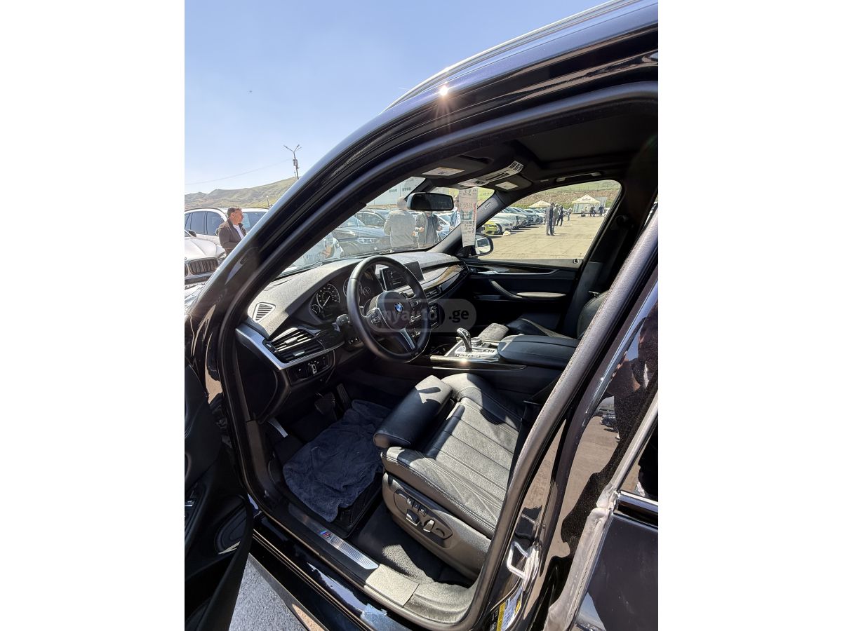 BMW X5 - фото 9