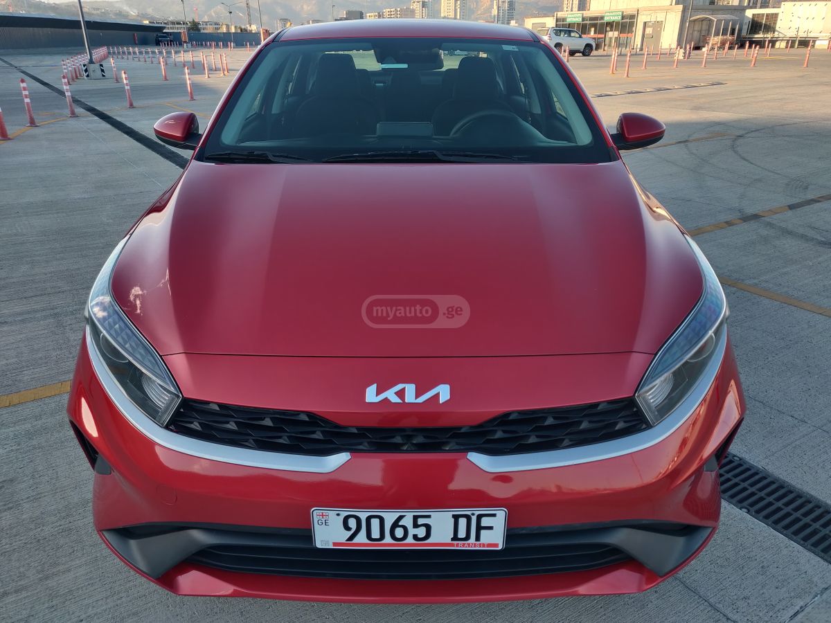 Kia Forte - фото 1