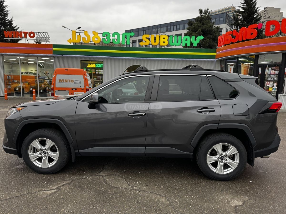 Toyota Rav 4 - фото 14