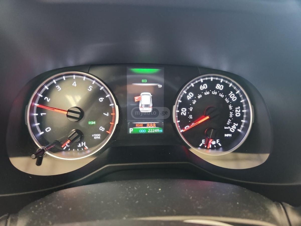 Toyota Rav 4 - фото 3