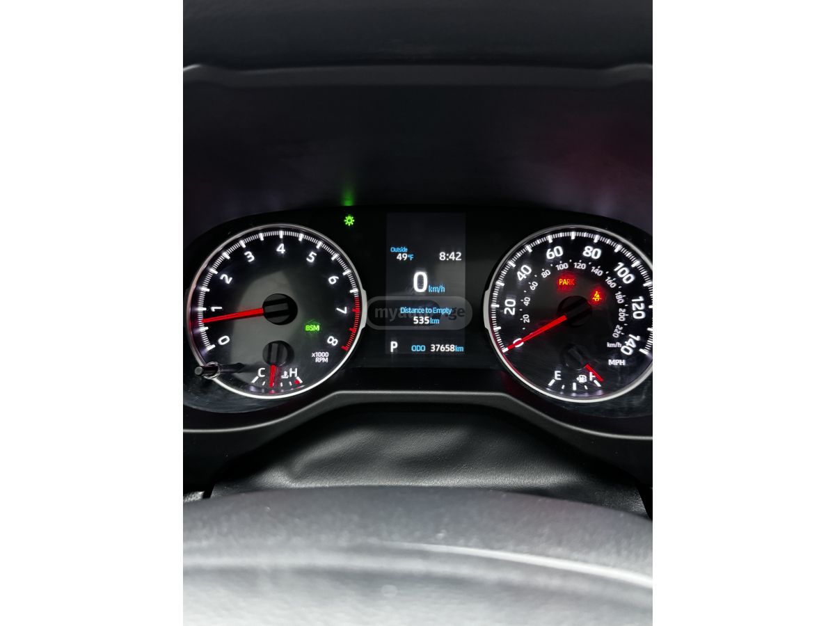 Toyota Rav 4 - фото 6