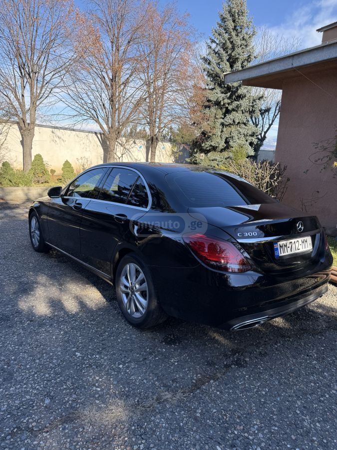 Mercedes-Benz C 300 - фото 6