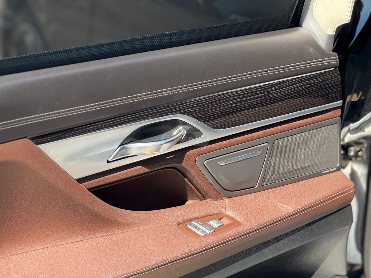 BMW 740 - фото 10