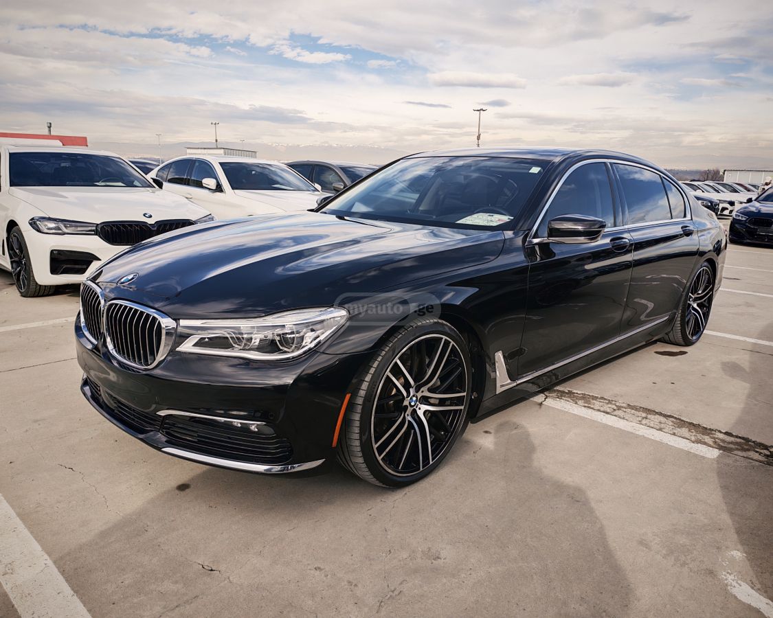 BMW 740 - фото 2