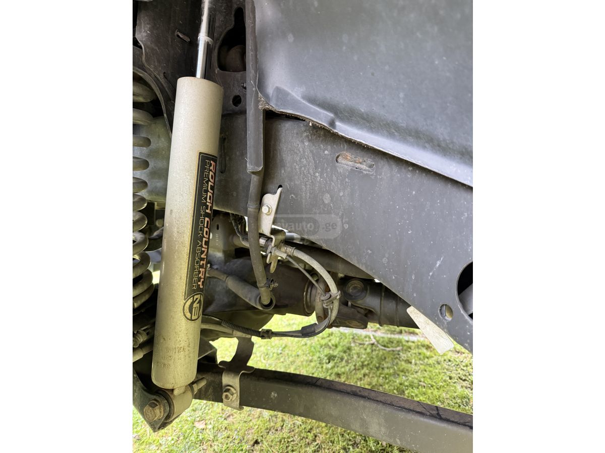 Jeep Wrangler - фото 11