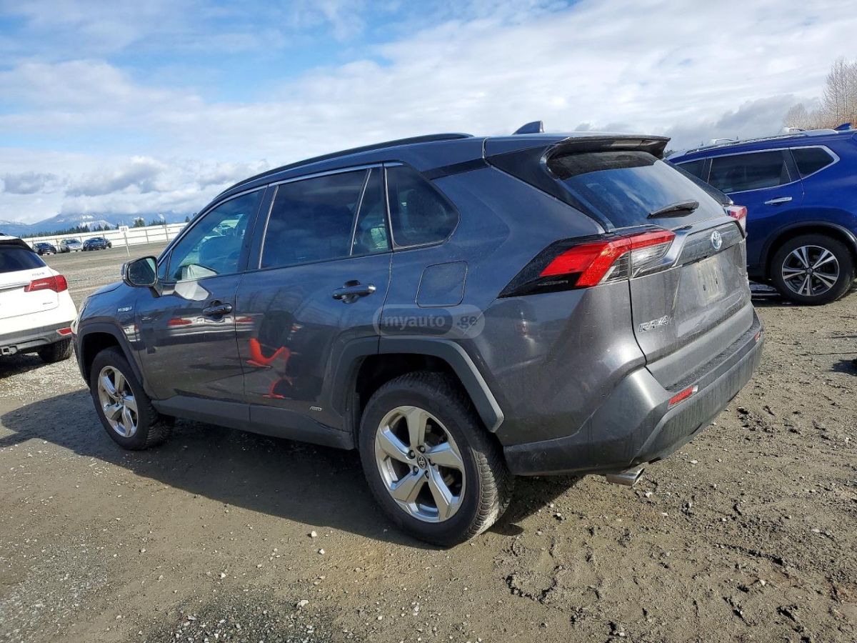 Toyota Rav 4 - фото 3