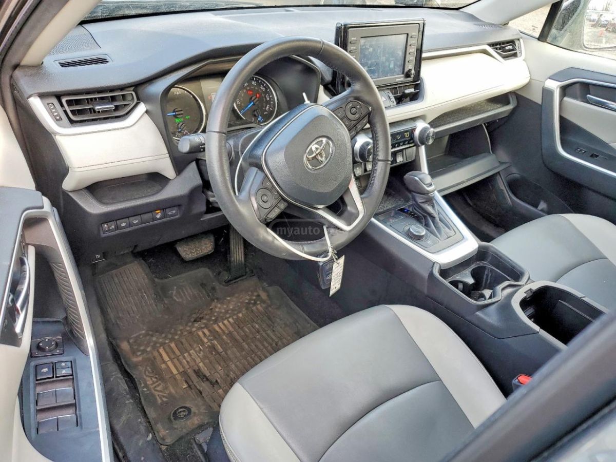 Toyota Rav 4 - фото 8