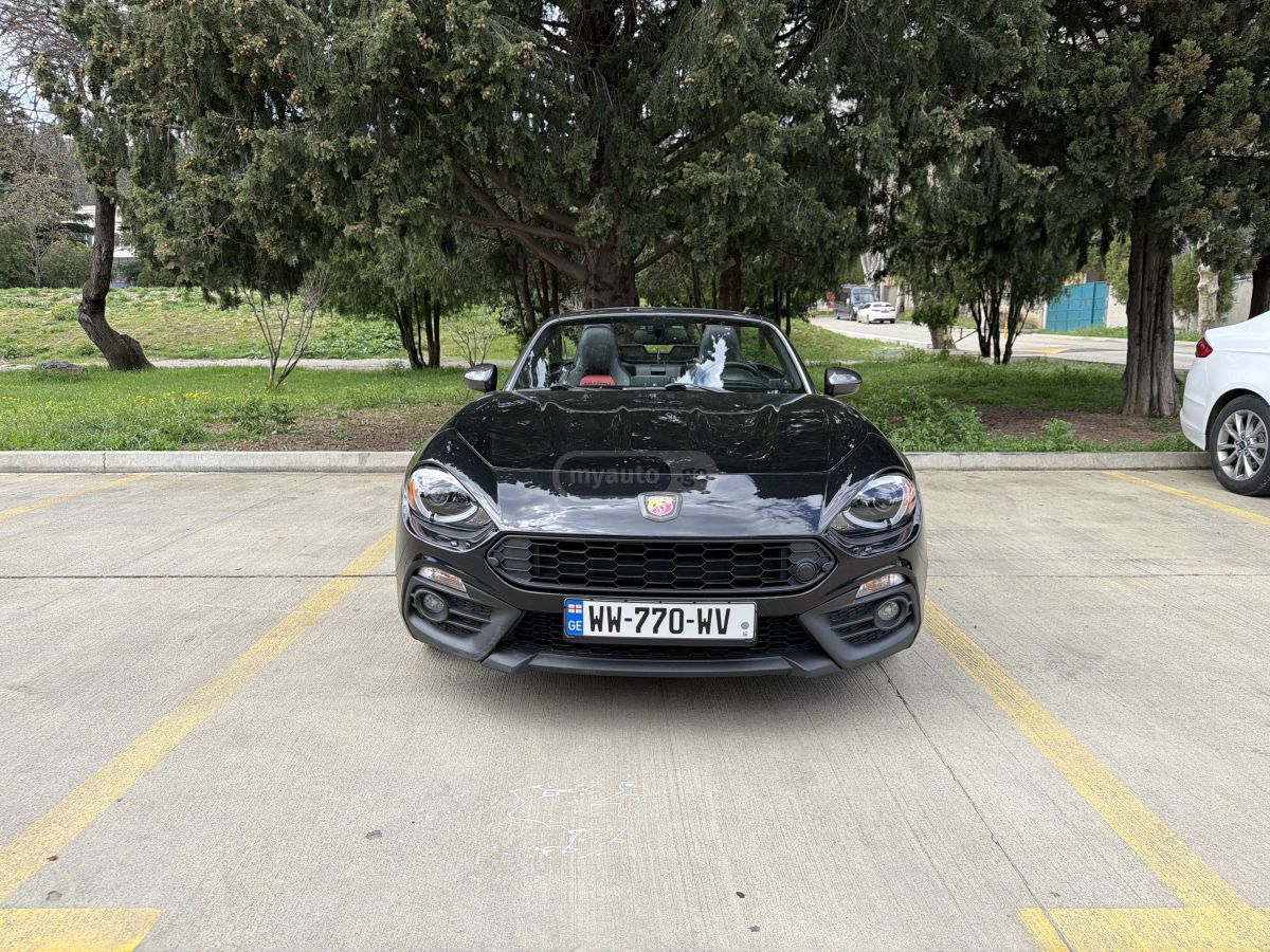 Fiat 124 Spider - фото 1