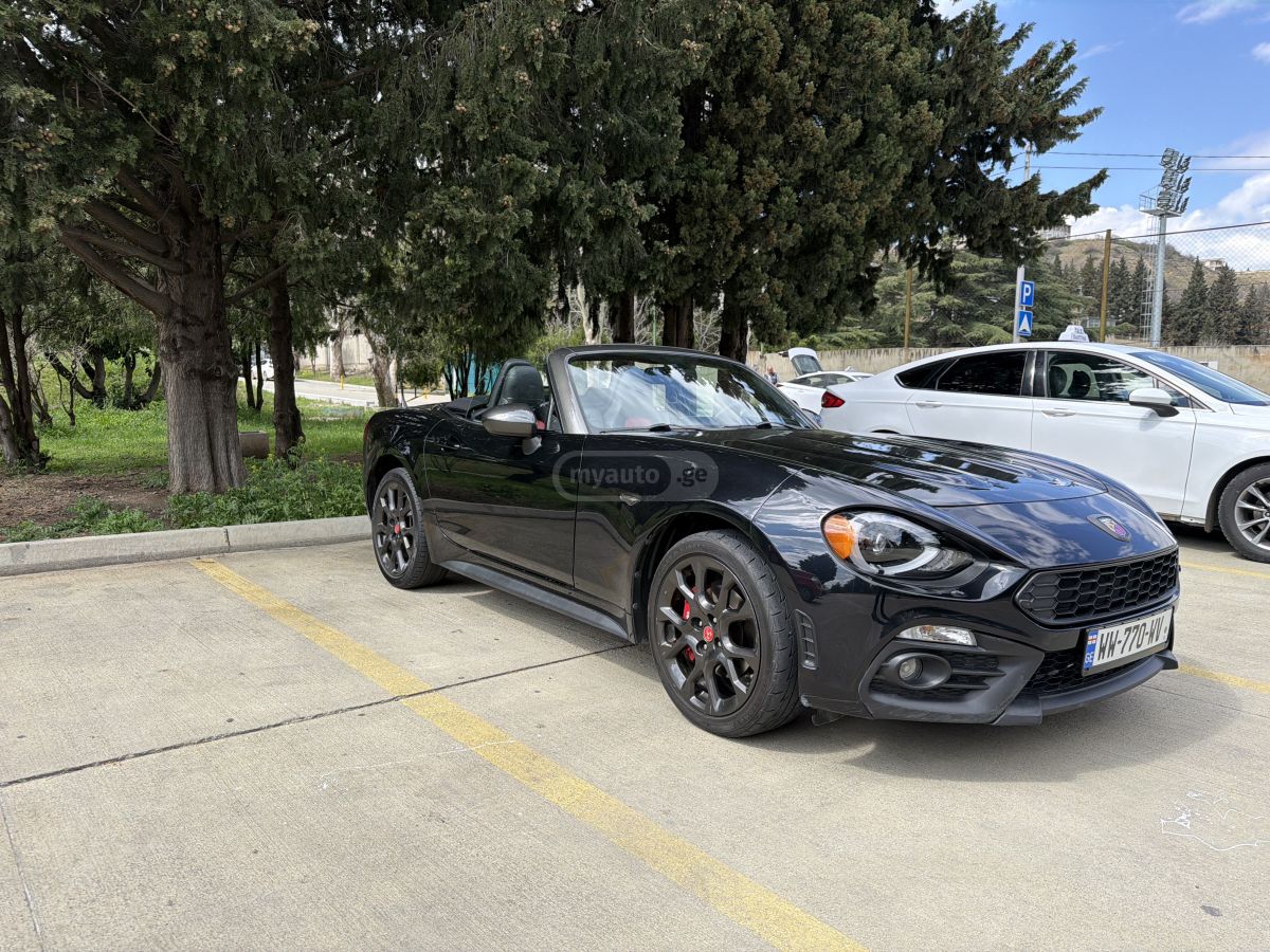 Fiat 124 Spider - фото 8