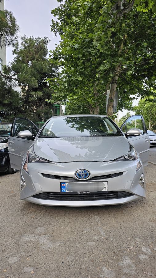 Toyota Prius - фото 2