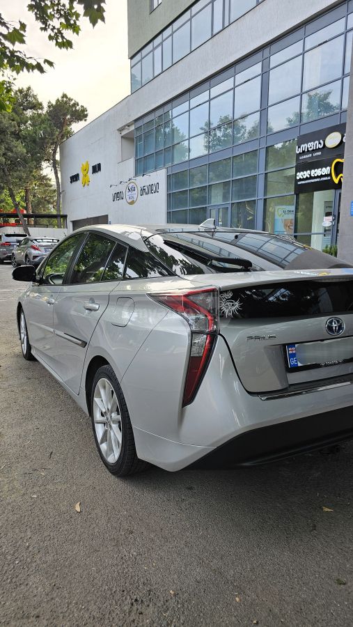 Toyota Prius - фото 4