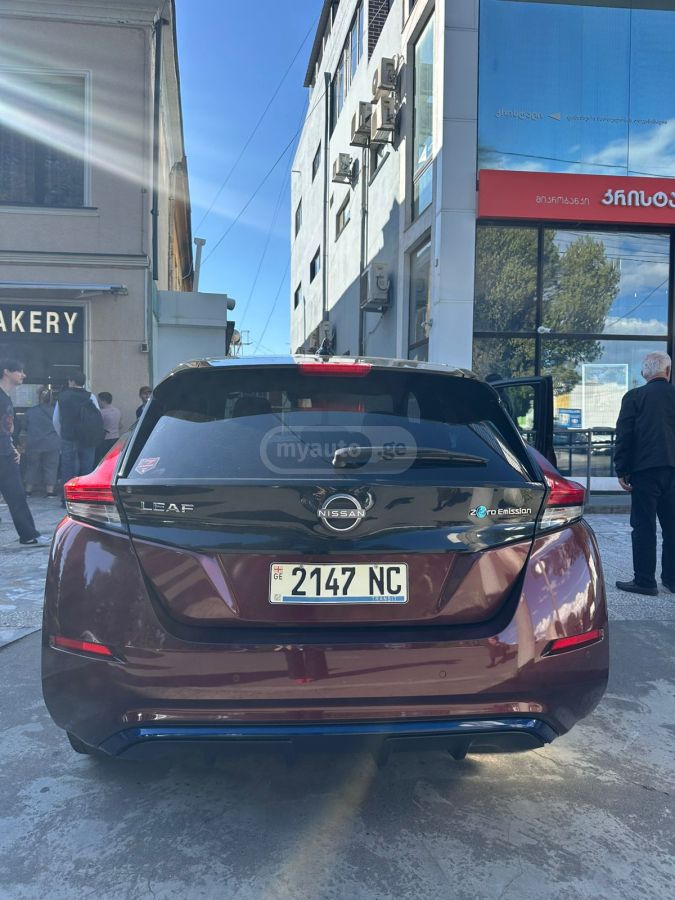 Nissan Leaf - фото 3