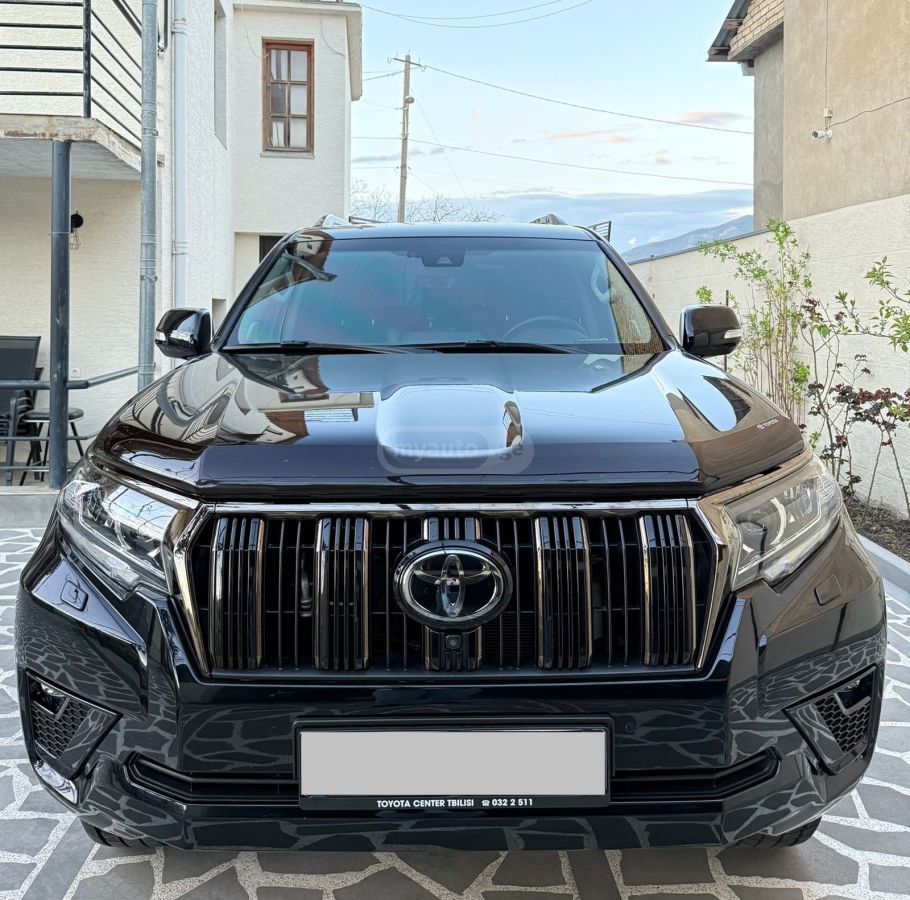 Toyota Land Cruiser Prado - фото 1
