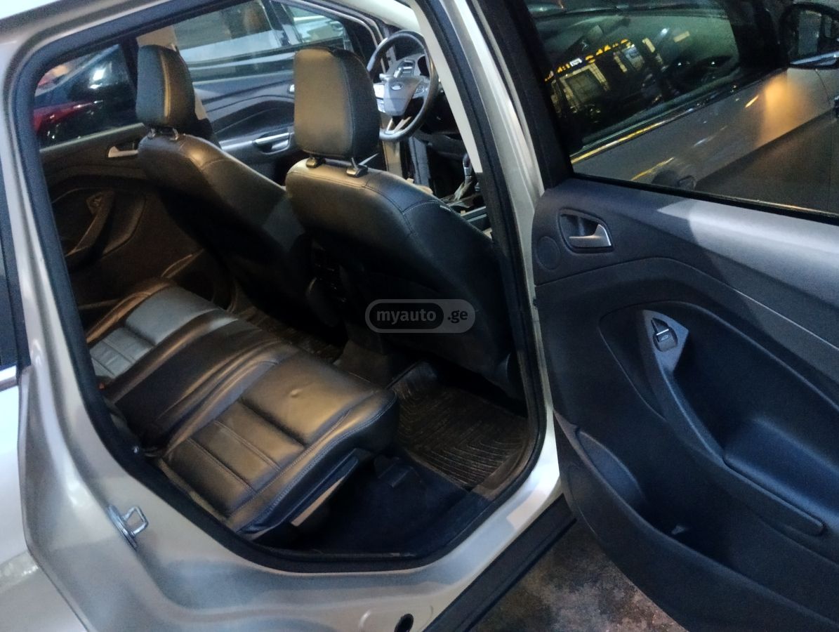 Ford Escape - фото 13