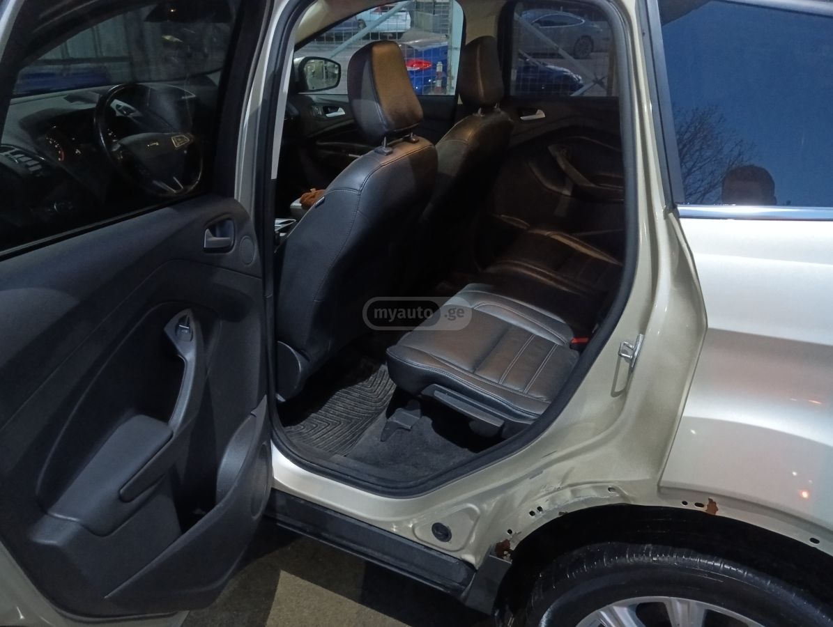 Ford Escape - фото 9