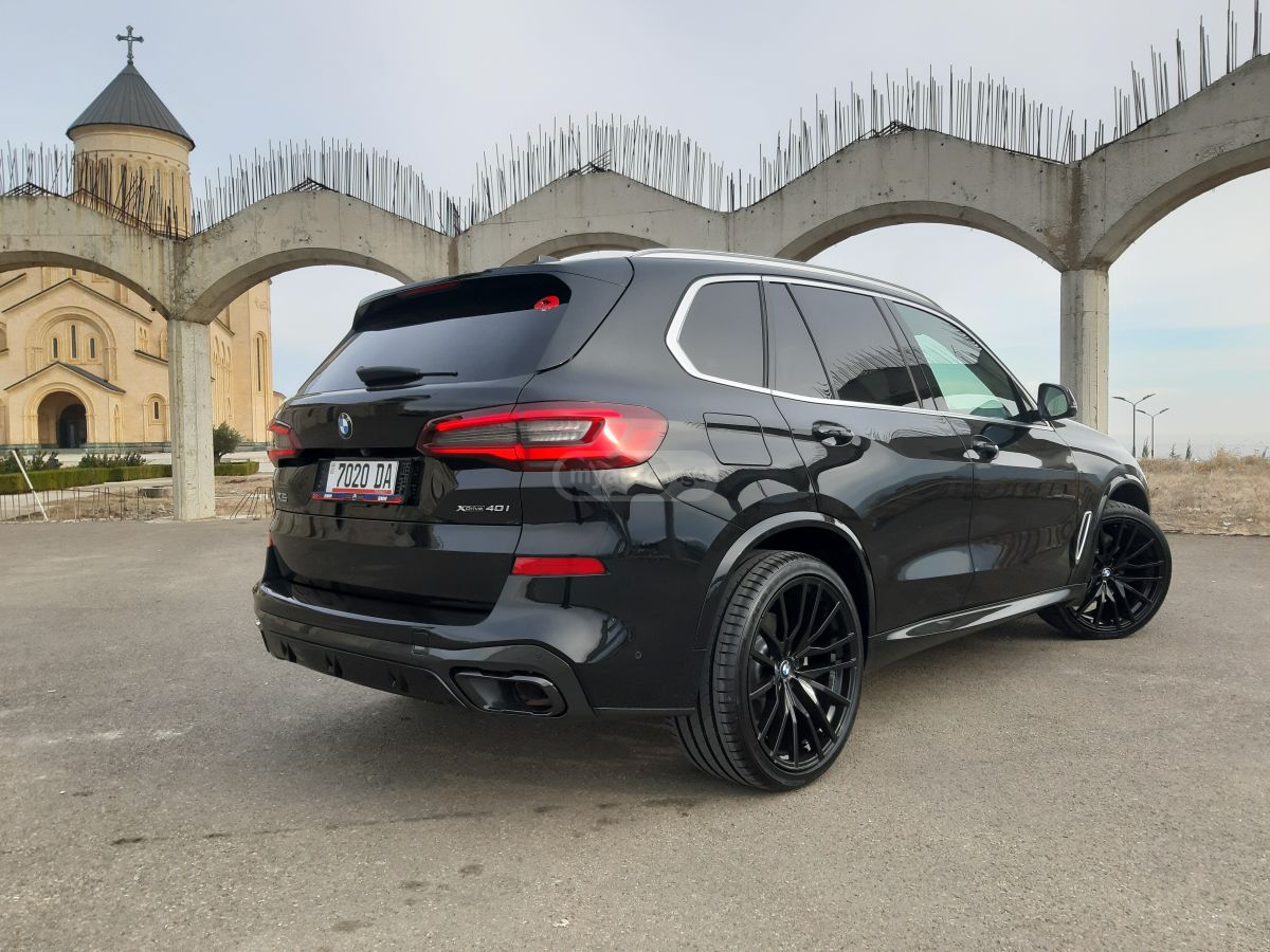 BMW X5 - фото 1