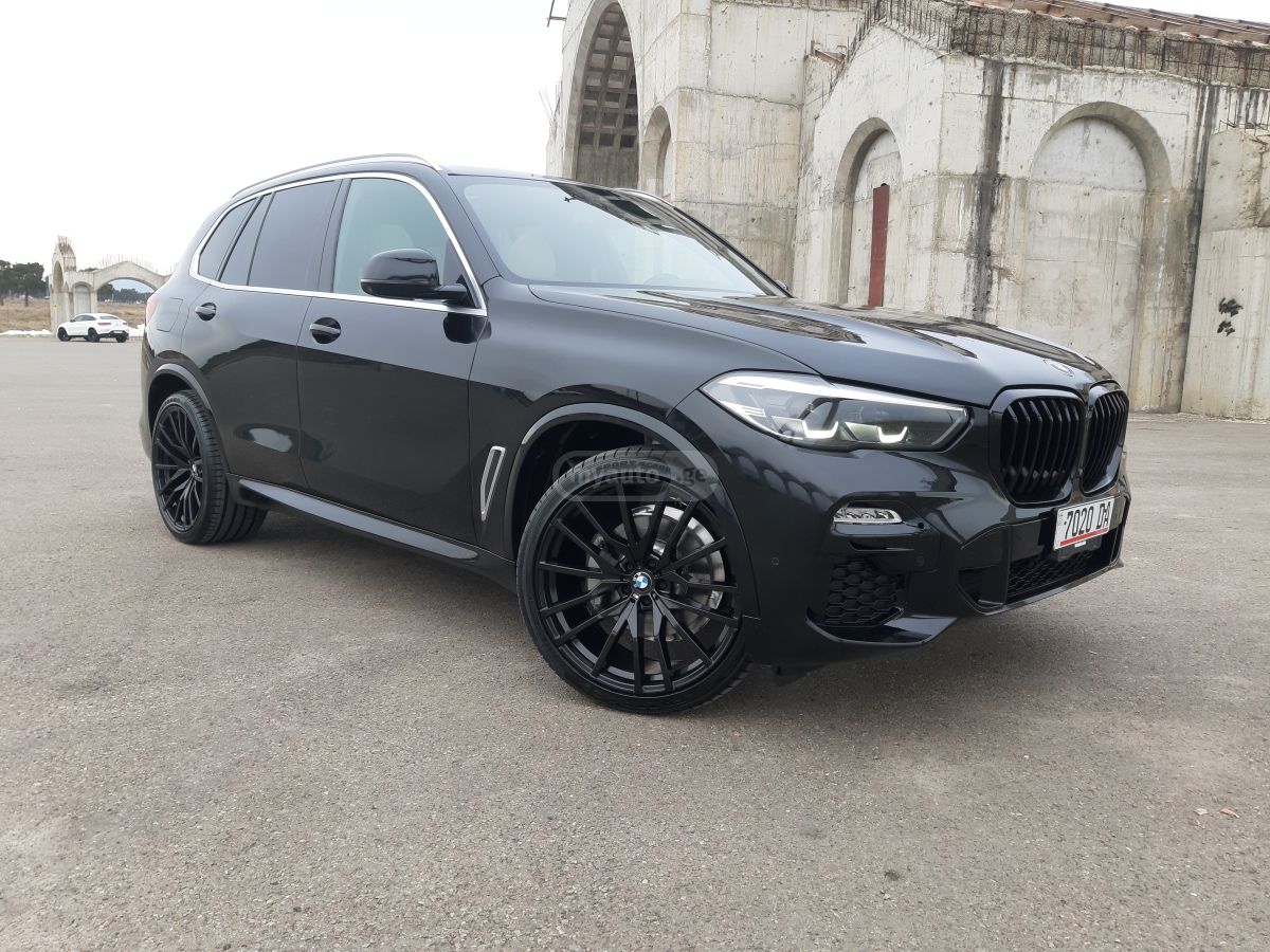 BMW X5 - фото 6
