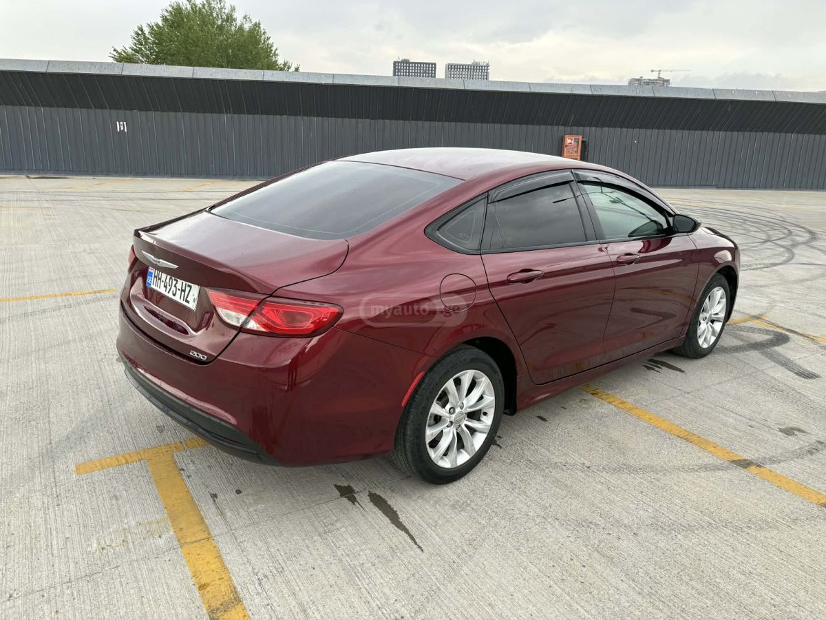 Chrysler 200 - фото 1