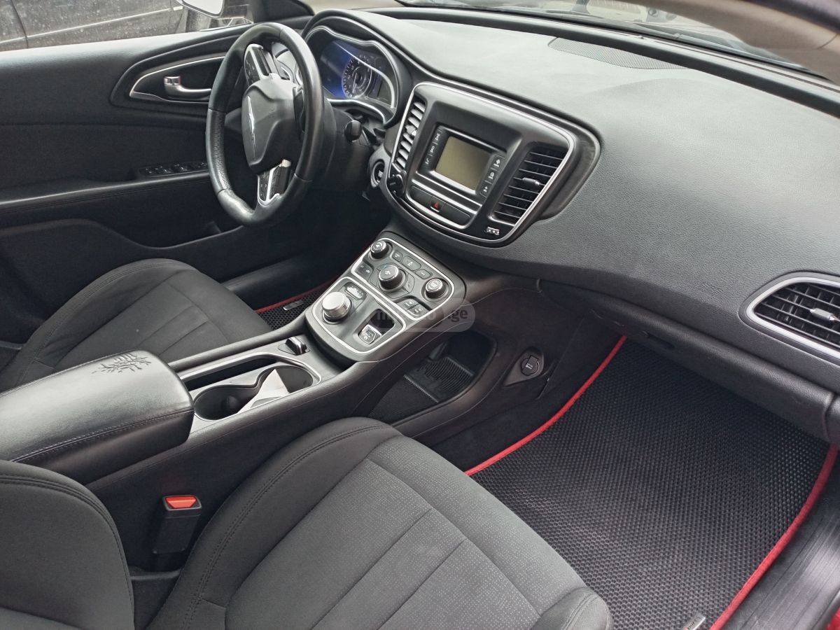 Chrysler 200 - фото 12
