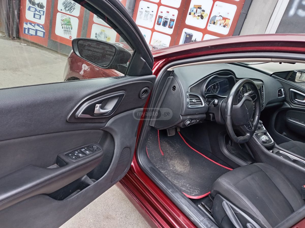 Chrysler 200 - фото 14
