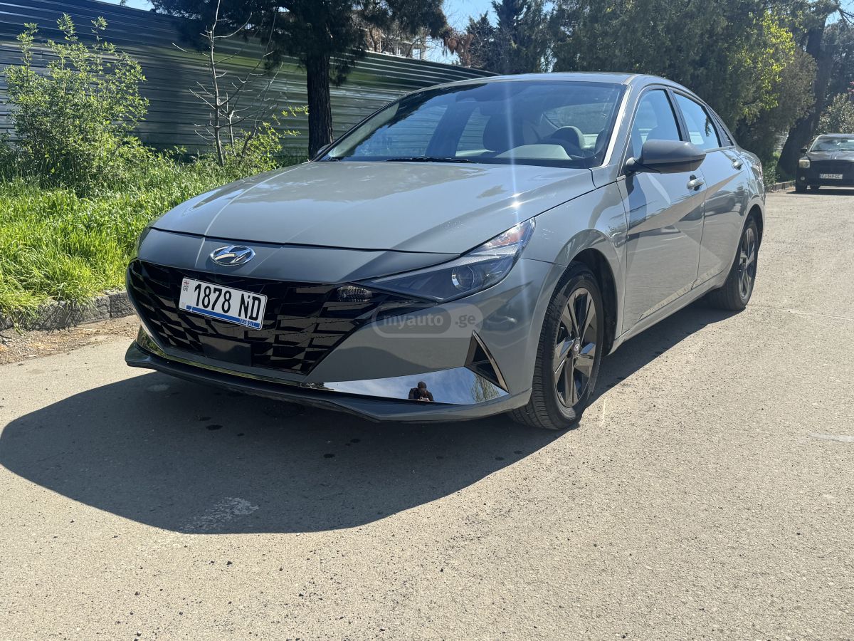 Hyundai Elantra - фото 2