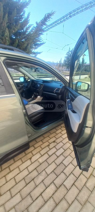 Subaru Limited 4dr All-Wheel Drive CV — миниатюра 14