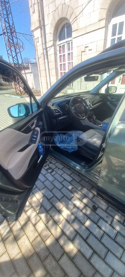 Subaru Limited 4dr All-Wheel Drive CV — миниатюра 4